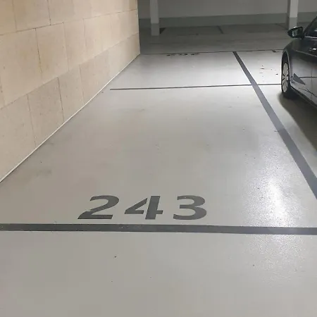 Rooftop Apartment,business Trip,fast Internet 쇼네펠드